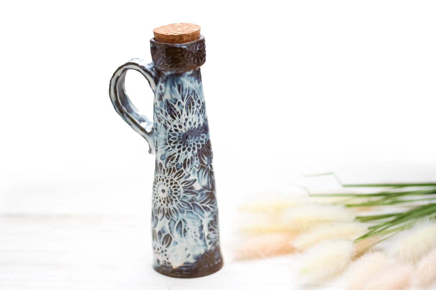 Midnight Bloom Oil Pourer